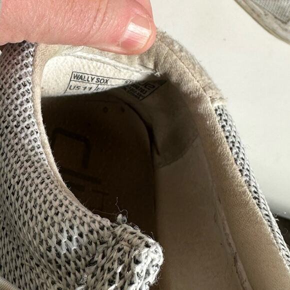 Hey Dude Wally Sox Stylish Gray Mesh Sneakers - Picture 3 of 9